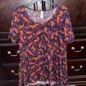 Euc Size M lularoe perfect t